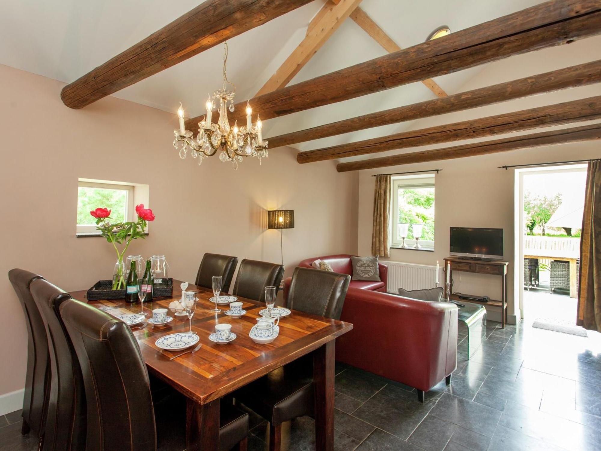 Stunning Holiday Home Near Forest In Сленакен Экстерьер фото